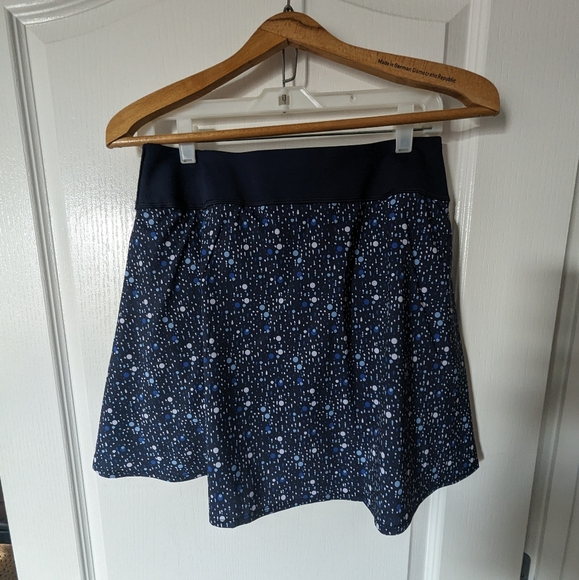 Puma NWOT Golf/Tennis Skirt Navy blue with blue polka dots. Medium - Picture 2 of 8